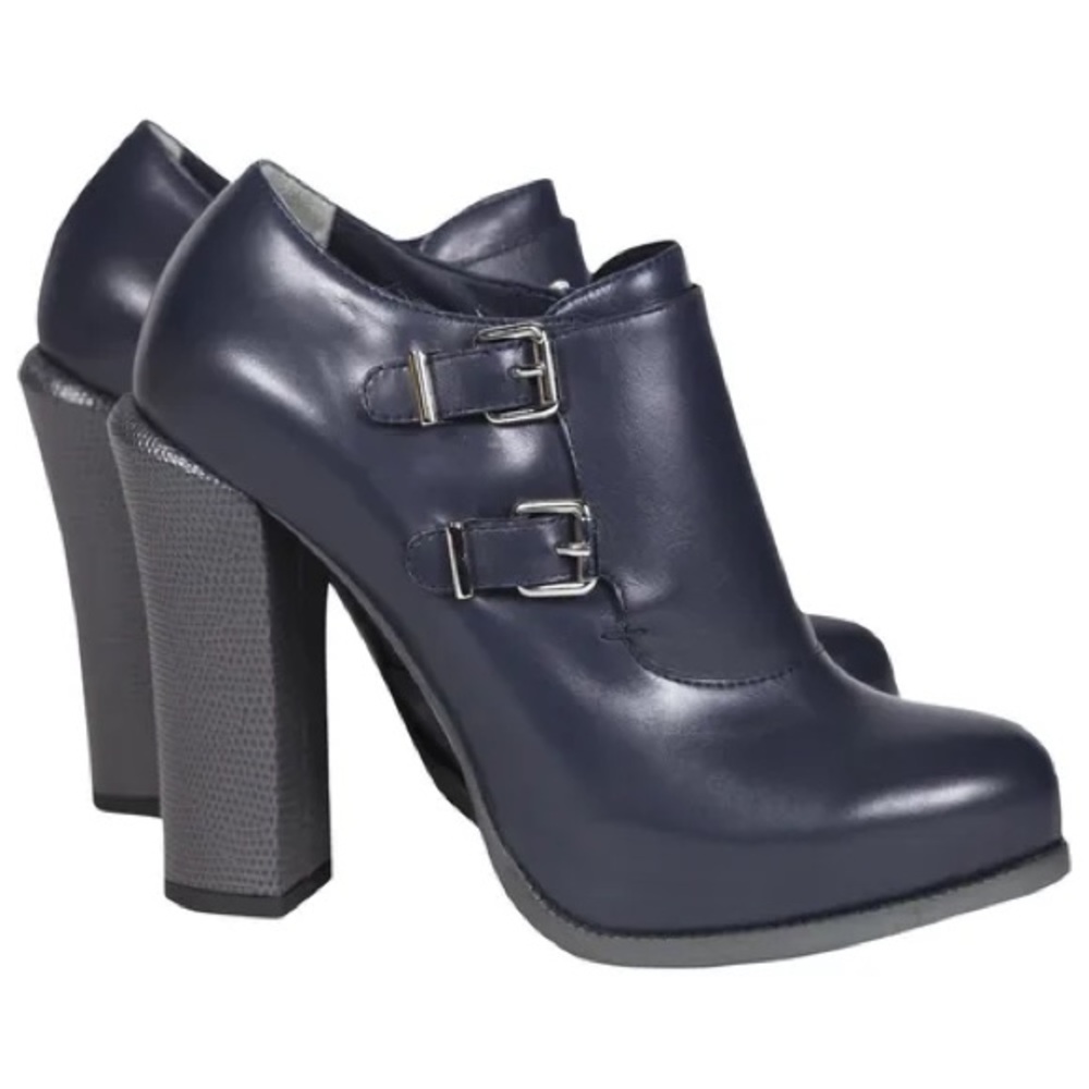 💥SALE🔥NWT Fendi leather ankle boots Chameleon
